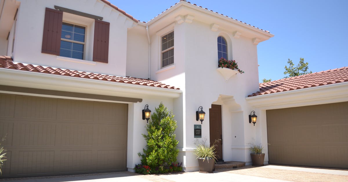 How do I choose a garage door installer?
